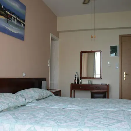 Hotell Ballas & Agia Efimia